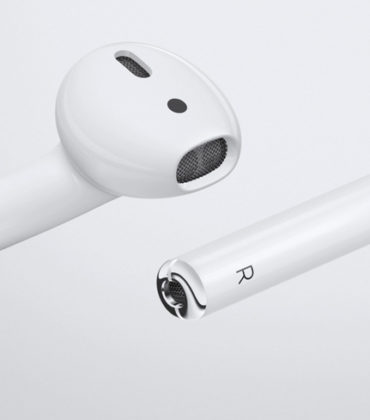 Apple AirPods – Magic Q-Tips Which Emit Sound