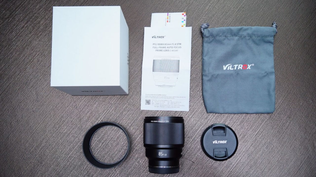 What's in the box of Viltrox 85mm E mount lens