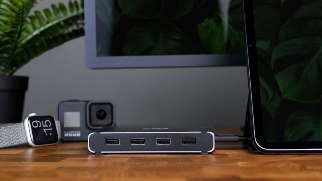 thunderbolt 4 hub mac m1