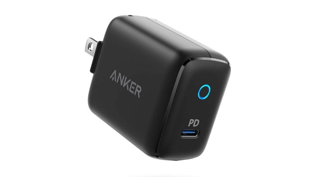 Anker 18W USB Wall Charger (Best fast charger for Google Pixel 5a)