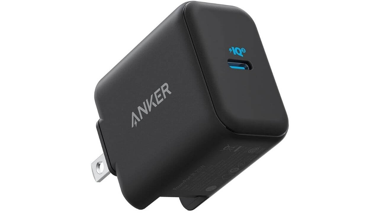 Anker 25W USB-C Super Fast Charger (Best secondary charger for Galaxy S22 owners)