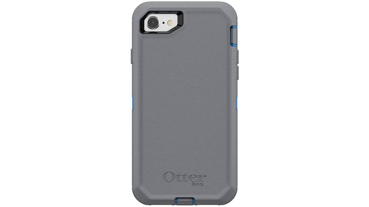 Otterbox Defender Series (Best iPhone SE 2022 Protective Case)