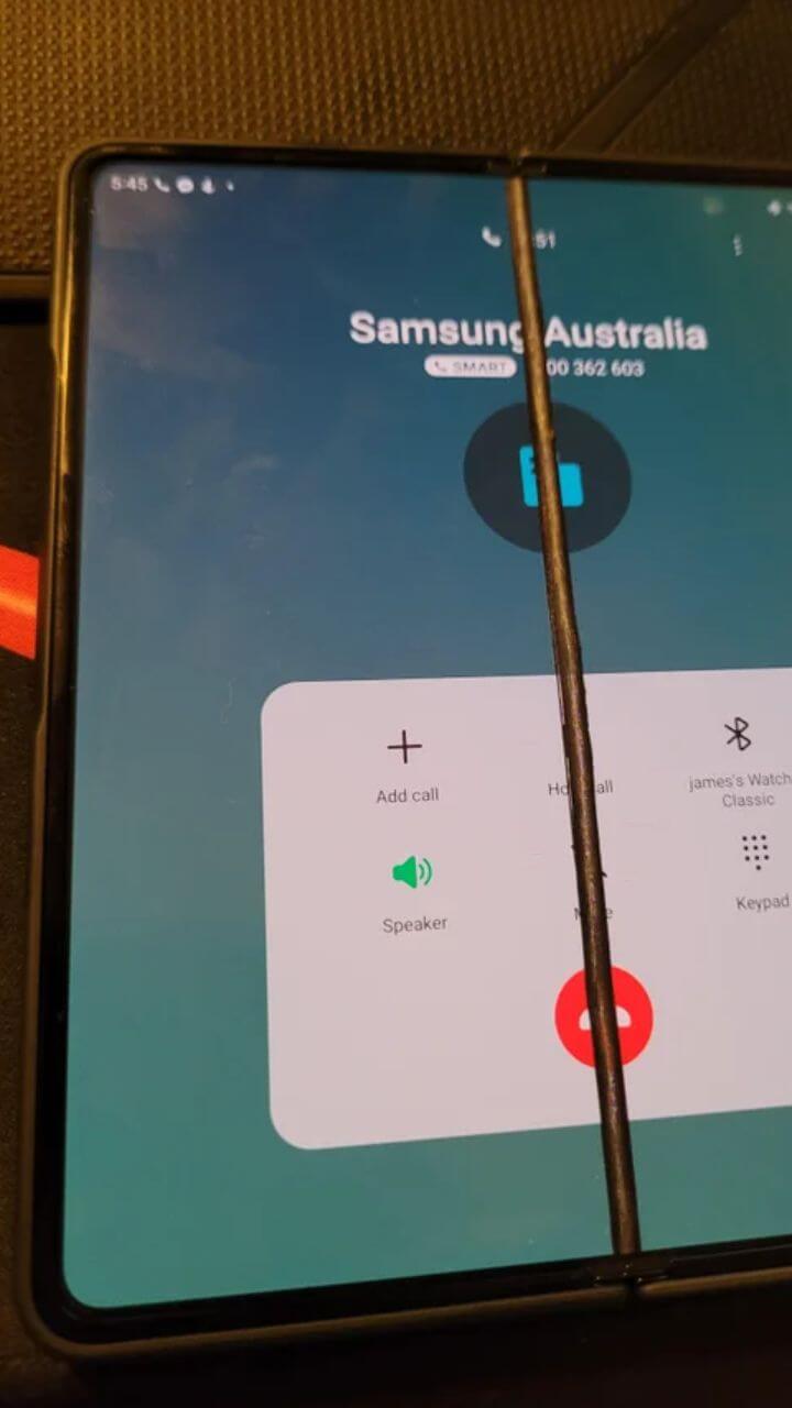 Galaxy Z Fold 4 Crease Damage issue reported on Reddit