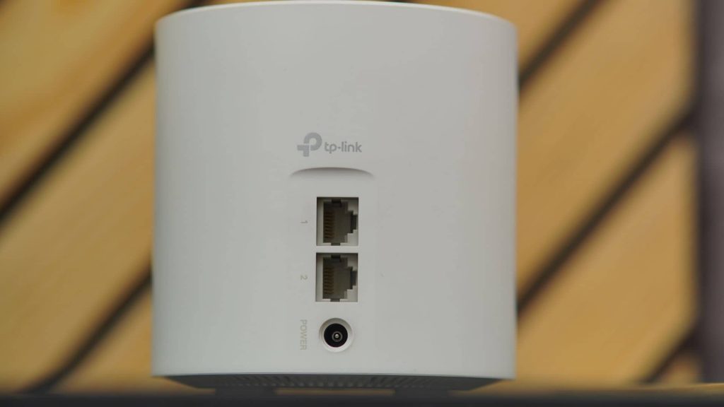 Connectivity options on the Tp-Link Deco X20 - Two Gigabit ethernet ports