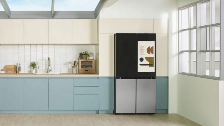 Samsung Bespoke Family Hub Plus Refrigerator