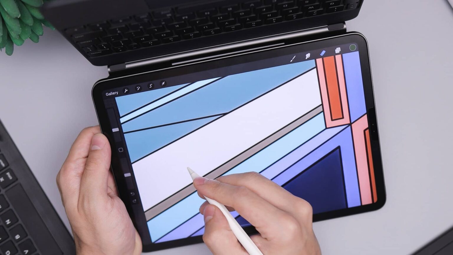 Top 6 iPad Drawing Apps that work with Apple Pencil Support